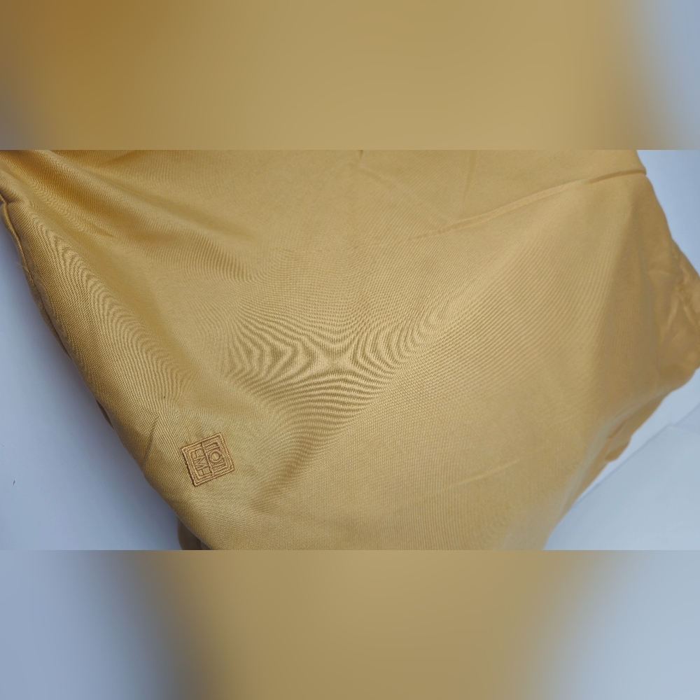 Elegant Cream Shoulder Bag (NWOT) - Picture 5 of 17
